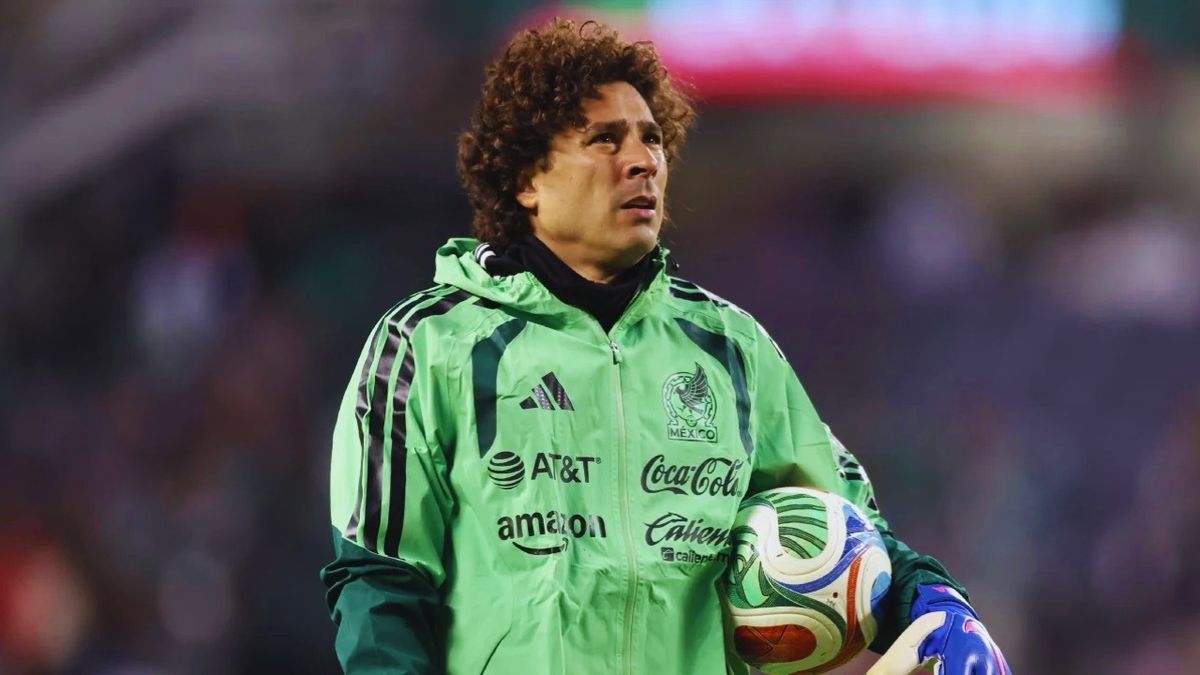 Memo Ochoa regresa al Azteca y se reencuentra con el América tras 16 meses fuera